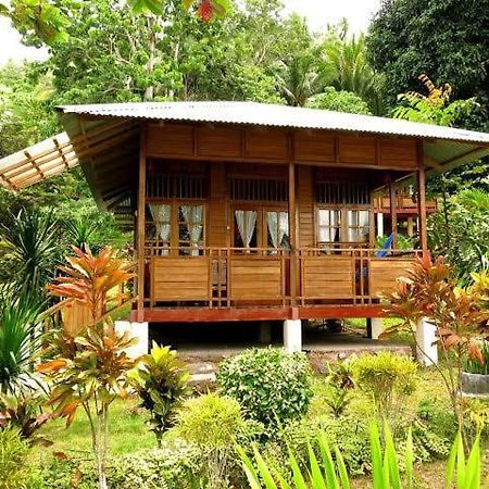 Bitung Two Fish Resort Lembeh מראה חיצוני תמונה