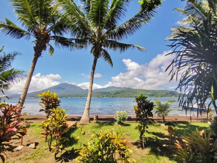 Bitung Two Fish Resort Lembeh מראה חיצוני תמונה