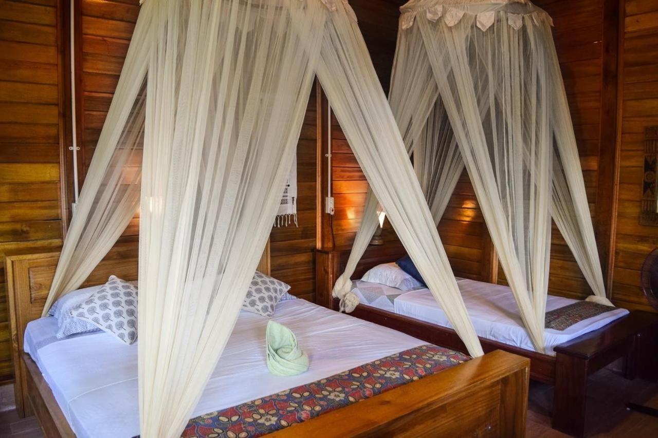 Bitung Two Fish Resort Lembeh חדר תמונה